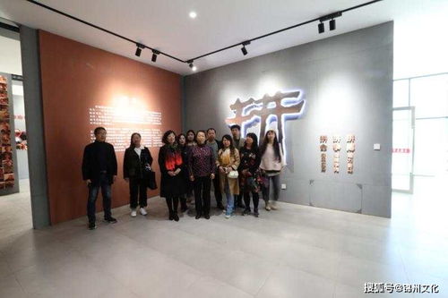 錦州市文聯組織文藝志愿者赴北鎮采風創作，推動文化藝術交流